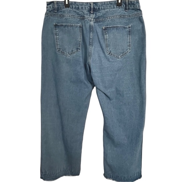 Butterfly Embroidered Cropped Raw Edge Denim Size 3XL - Picture 2 of 14